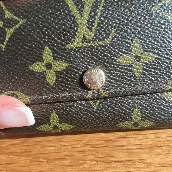 Great Condition AUTHENTIC Louis Vuitton Key Holder Wallet - Picture 2 of 9